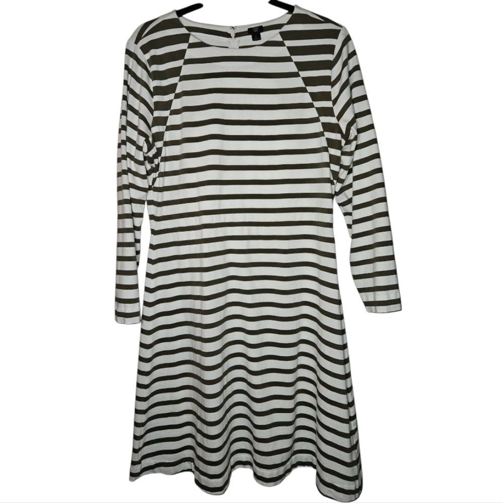 J. CREW 365 WHITE/ OLIVE STRIPPED DRESS SIZE LARGE